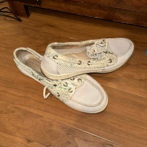 women’s sperry shoes